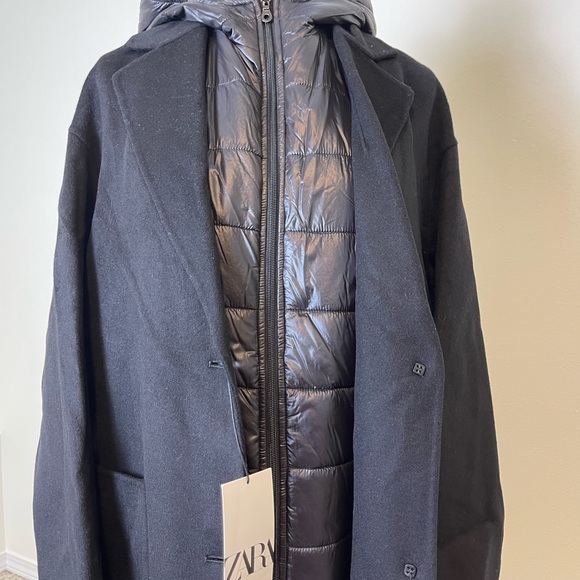 Zara Elegant Black Hooded Coat - Picture 4 of 5